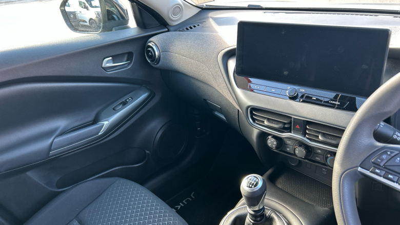 Nissan Juke 1.0 DiG-T Acenta Premium 5dr Petrol Hatchback